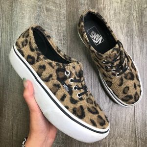 vans fuzzy leopard
